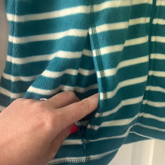 L.L. bean fleece zipped jacket - Picture 3 of 7